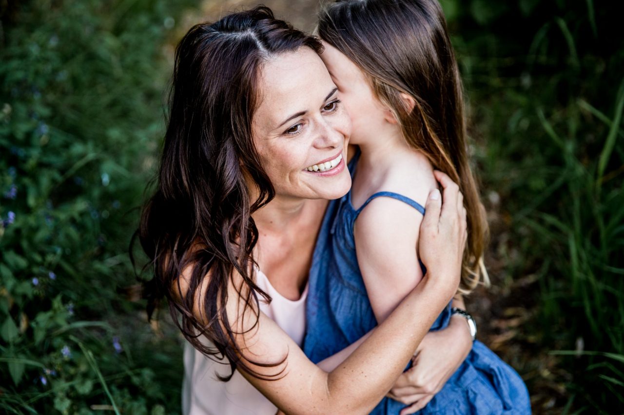 Victoria BC Family Photographer | mother and daughter embracing in the park
