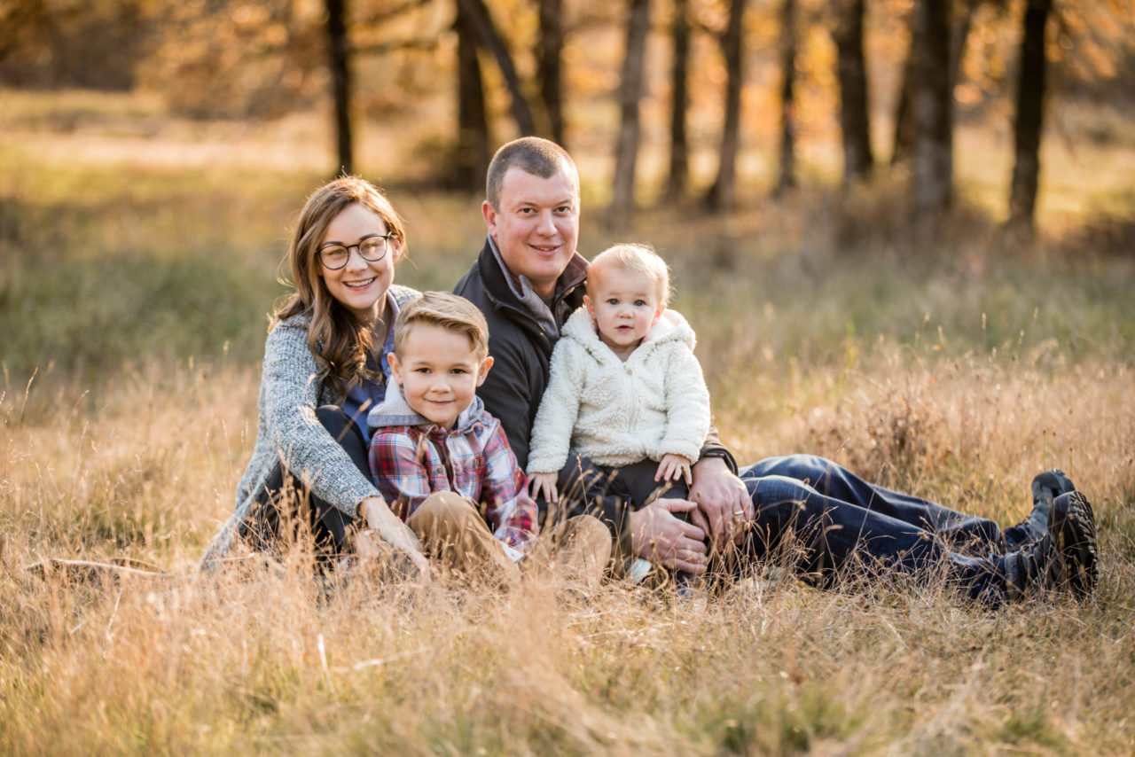 Victoria BC Family Photographer | family photo in a field buttertubs marsh