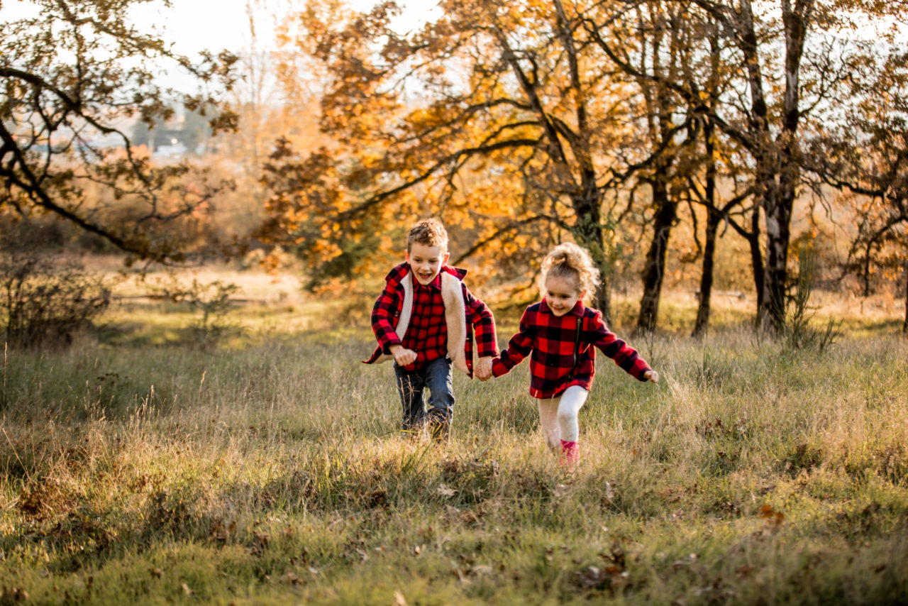 Victoria BC Family Photographer | toddlers running in a field buttertubs marsh